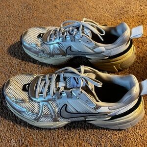 Nike V2K RUN Metallic Silver and Black Running Shoes